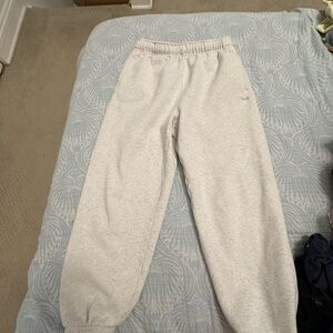 TNA Light Gray cozy fleece mega fit size small sweatpants